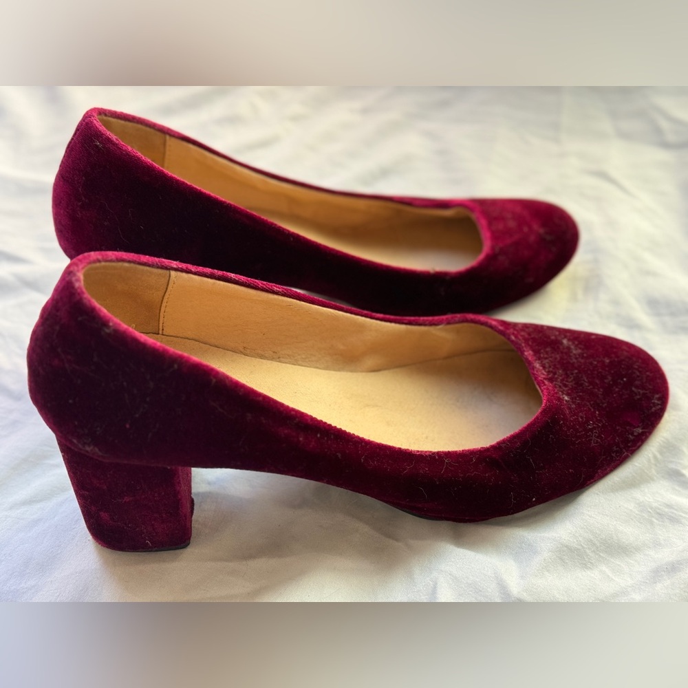 Chinese laundry velvet block heel size 8
